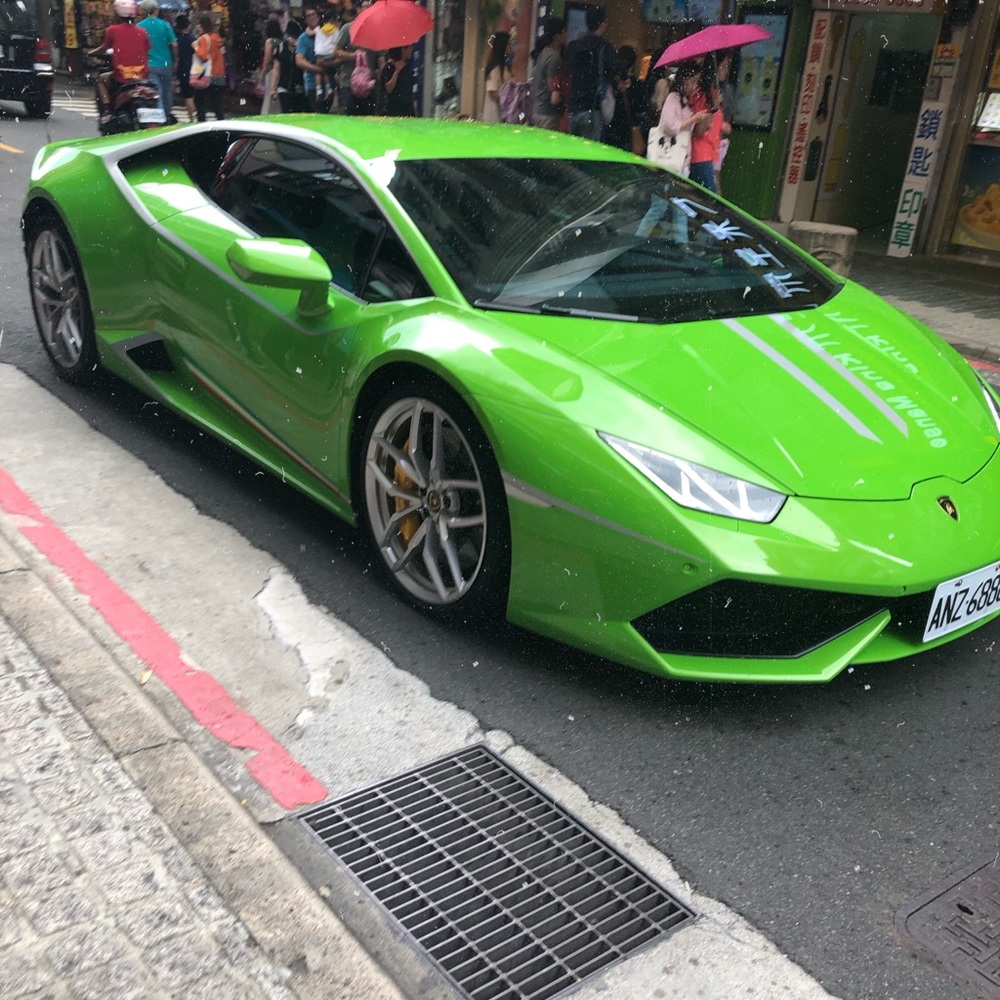 Meet your Posher, Emma